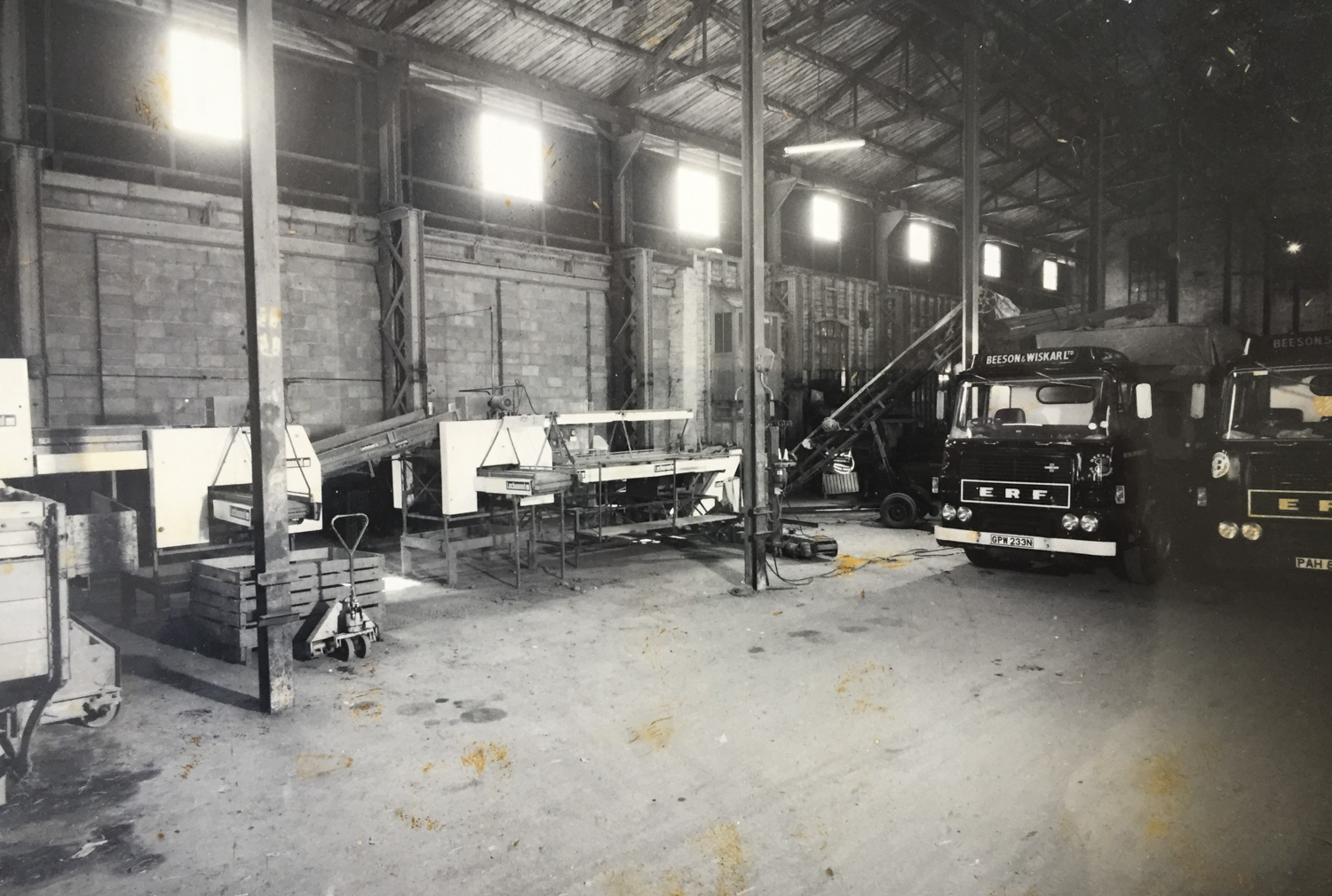 Beeson’s warehouse and lorries at Melton Constable in Norfolk in the 1970s, from where they continued to supply crisping and seed potatoes.